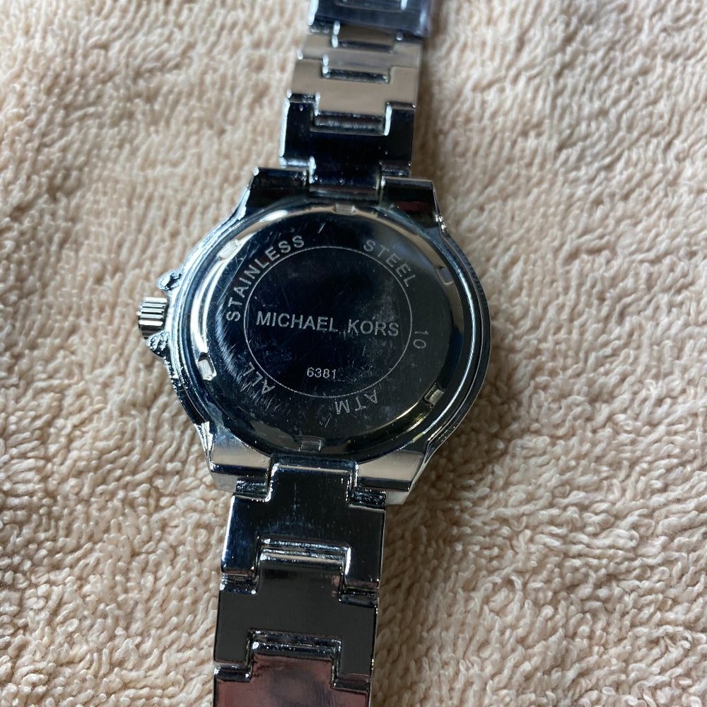 Michael Kors Women's Watch - Picture 10 of 10